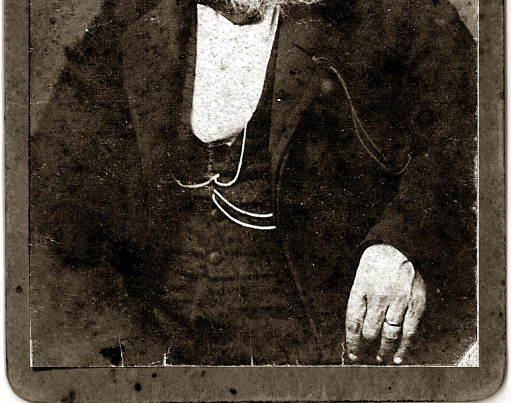 Szülőhelyén, Jászapátiban van eltemetve; 210 éve született (1806) Menner Károly (Pest, 1806 Eger, 1896. augusztus 25.) hegedűs, zenetanár.