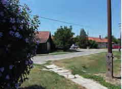készültek, előkertesek.