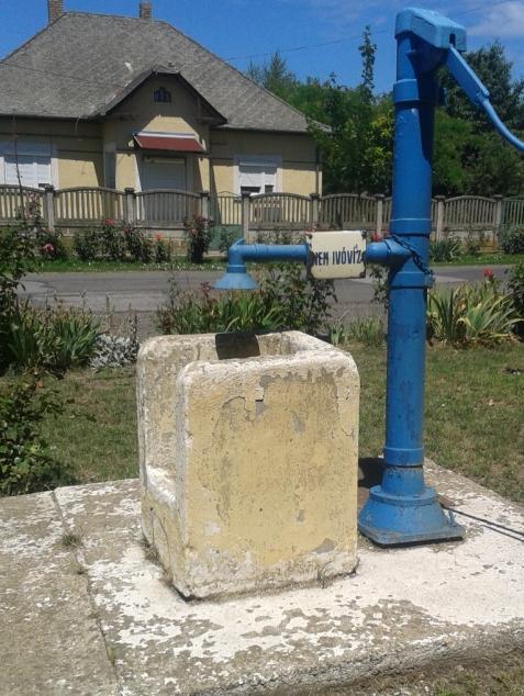 A kastélykerti példa a településközpontban is követendő lehet.