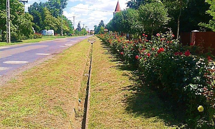 Az utak, járdák megfelelő vízelvezetése alapvető a harmonikus településkép létrehozásához.