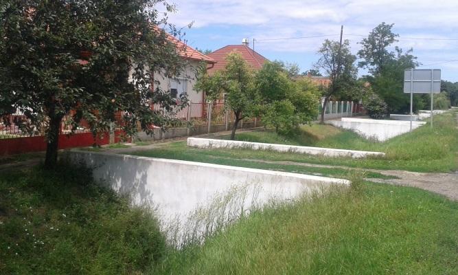 Pavilont elhelyezni csak a helyi építési szabályzat szerint lehetséges.