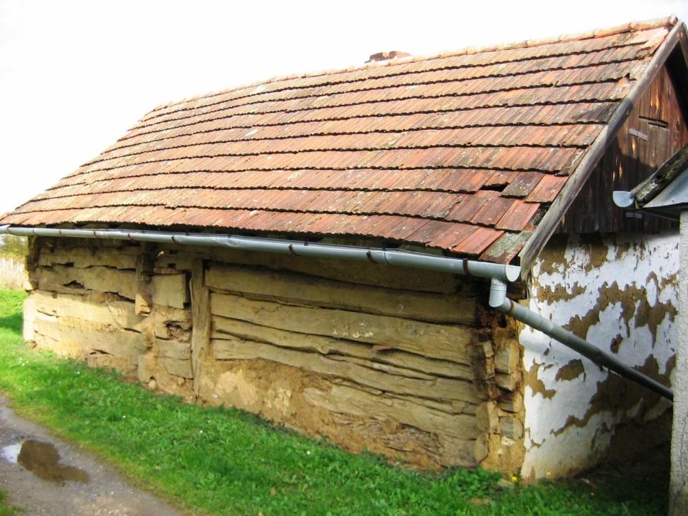 A terület eredetileg szőlőterület volt, ez alakult át művelésváltással és felhagyással a mai átmeneti