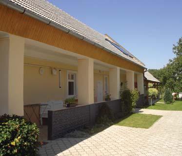 Štefan Papp - UBYTOVANIE COMPUTER Horné Saliby č. 25, 925 03 Tel.: +421 (0) 31 785 2581 +421 (0) 905 925 682 e-mail: pappstefan@nextra.sk N48.123629, E17.760533 15 16 Privát Família Horné Saliby č.