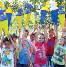 SZEPTEMBER SCHULTÜTE 35. hét 36. hét 8.00 Tanévnyitó az általános iskolában hétfő kedd szerda rövidítések: 3 CsTHH műv.ház SZAK Cs.S. Sz.S. polg.hiv 11.