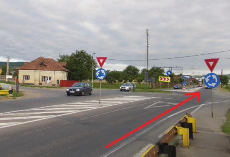 A gyalui indítóirodánál be kell mutatni az előrajtnál kapott indítókártyát, ennek alapján a túrakalauzban levő igazoló lapra az indítóbíró beragasztja az Előrajt-bélyeget.