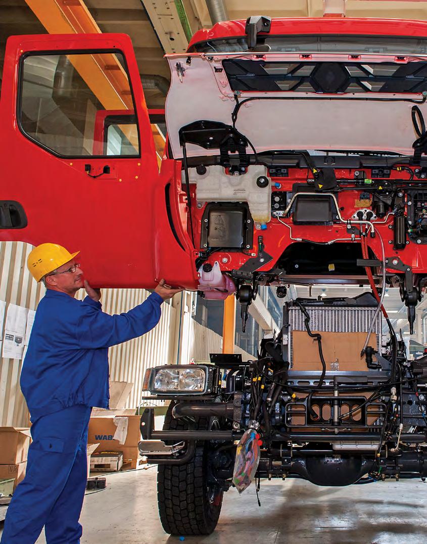 Quality assurance at the highest level Minőségbiztosítás a legmagasabb szinten Our company applies a quality management system encompassing every element of the production and supply chain.