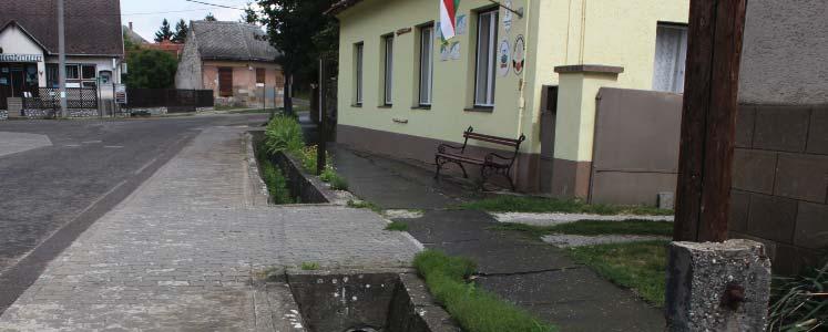 UTCABÚTOROK A TELEPÜLÉSEN A település utcabútorokkal történő ellátottsága hiányosnak mondható. Ülőbútorokkal elsősorban a településközpontban találkozhatunk. Hulladékgyűjtőből is kevés található.