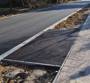 Eltérő szegélykialakításokat és burkolattípusokat célszerű alkalmazni a teljesség igénye nélkül az alábbi funkciók megkülönböztetésére: - közlekedő felületek