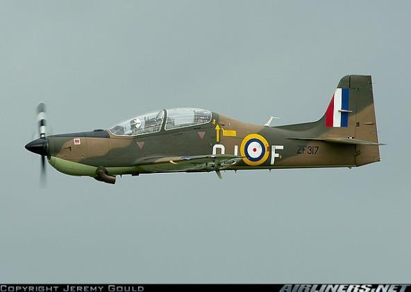 17.ábra. A brazil Embraer gyár EMB-312 Tucano és az EMB-314 Super Tucano repülőgépei [39.