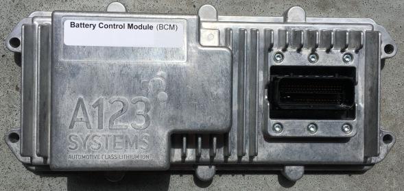 És hogy maga a központi akku-vezérlıt, a Battery Control Module-t is bemutassam: Sajnos a BCM modul kb.