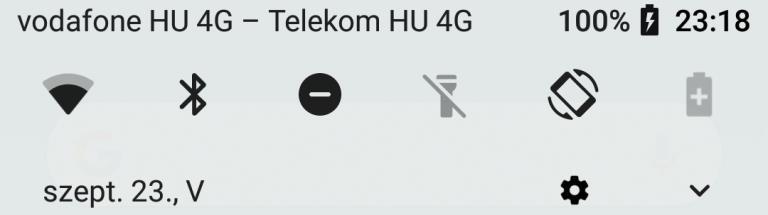 A gombokkal válthat az állapotsor és az értesítési panel között, vagy lejjebb húzhatja a kibontáshoz. 2.