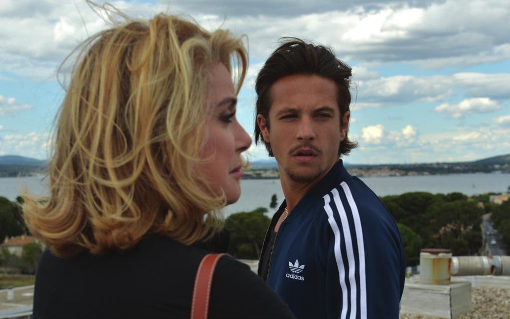 10 2018 MAGASFESZÜLTSÉG KÜLÖN VILÁG_Tout nous sépare Francia thriller, 2017, 98 / r.: Thierry Klifa / sz.: Catherine Deneuve, Diane Kruger Egy családi villa a semmi közepén.