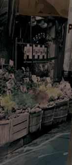 Elvégre mégiscsak egy olyan súlyú filmről van szó, amely azért nem említhető egy szinten a szokásos, játékra termett mozifilmekkel.