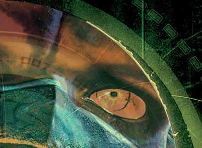 DOOM 3QUAKE IV CALL OF THE MUTANT Küldetéseink során időnként három másik bajtársunk is elkísér: egy egyszerű katona, egy orvos, aki kérésre visszagyógyítja az