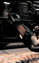 Hasonlóan a Doom 3-hoz, itt sincs egér jobb klikkel alternatív lövés, hanem ilyenkor bezoomolunk az ellenségre, ha van valamilyen távcső a puskán.