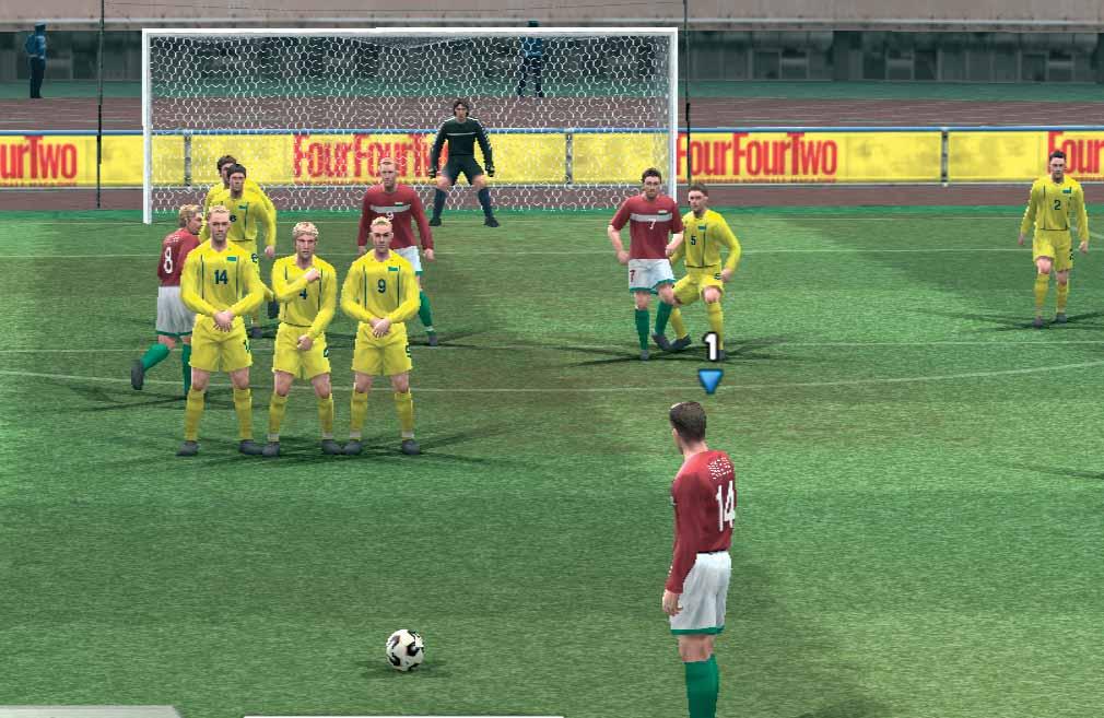 BEMUTATÓ SANYI, AZ ELÁTKOZOTT CSATÁR THIERRY HENRY, ARSENAL A francia szupersztár is nyilatkozott a játék megjelenése előtt: Már tíz éve nyomom a Pro Evolution Soccer különböző változatait, és