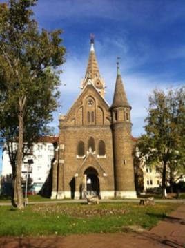 Pillanatképek az elmúlt 70 év gyülekezettörténetéből Jobbáné Szabó Enikő, Szeged, 2017. Hetven éve, 1947. november 30-án hangzott el az első istentisztelet a Honvéd téri reformtus templomban.