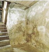 munkát követel.