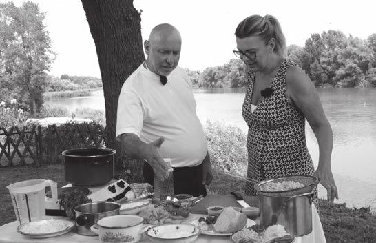 2018. SZEPTEMBER A Gasztroangyal Tolnára is leszállt Mennyei ízek a Holt-Duna partján Angyal, méghozzá nem is akármilyen szállt le augusztus 8-án a tolnai holtág partjára.