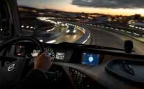 DYNAFLEET ONBOARD Nincs szükség külön kijelzőre. A Volvo szállítási ügyviteli rendszerétől érkező valamennyi információ megjelenik a SID-High kijelzőn.