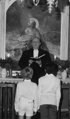 Gödi Almanach 103 Eszlényi László tiszteletes úr Kovács László tiszteletes úr Mónus Lász ló lel kész úr 1993-tól 1999-ig, nyug díj ba vo nu lá sá ig látta el a szolgálatot.