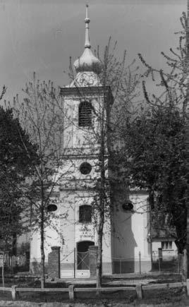 Gödi Almanach 97 Holéczy Já nos (1897-1929-ig, nyug ál lo mány ba vo nu lá sá ig), Lucsán Márton (1929-1972 áp ri lis 1-ig, nyu ga lom ba vo nu lá sá ig) Eszlényi László (1972-) (Az ada to kat