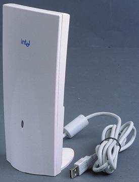 KOMMUNIKÁCIÓ TESZT: 6 USB-S WIRELESS LAN ESZKÖZ USB foglalat van rajta. Külsô antennája elüt a készülék formavilágától. Bár a Wi-Fi jelzést lespórolták róla, vígan együttmûködött a többi eszközzel.