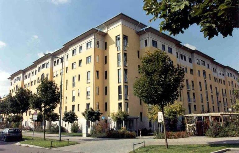 struktúra + tégla belsővel, EIFS, ásványi vakolat SEP fedő SEP első