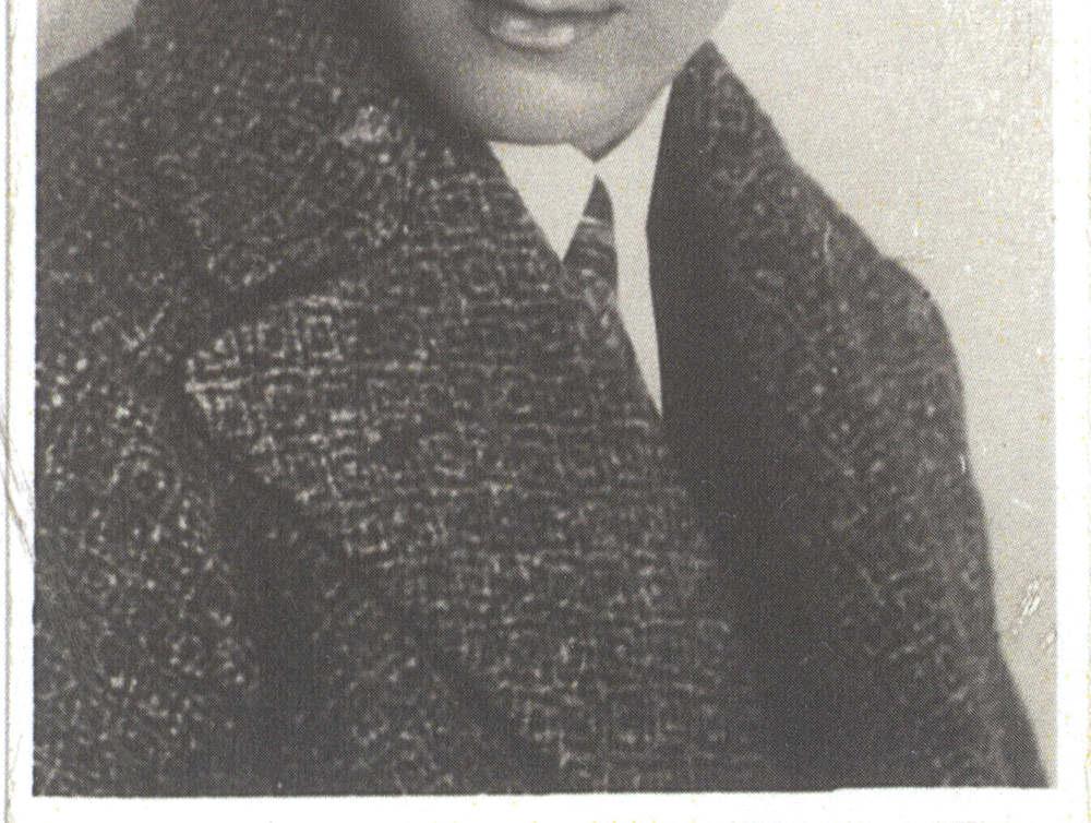 1933-ban a Focșani-i Unirea Líceum hegedűtanára, 1934-1941-ig a marosvásárhelyi Római Katolikus Tanítóképző és Gimnázium, 1941-től a kolozsvári tanítóképző ének- és zenetanára volt.