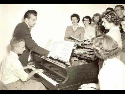 a Folyamőrzenekar fuvolása volt. 1948-tól 1976-ig, nyugdíjazásáig, a Magyar Rádió Szimfonikus zenekarának másodfuvolása; - Bonyhádi József (Budapest, 1912. IX. 28. ) zenekari nagybőgőművész-tanár.