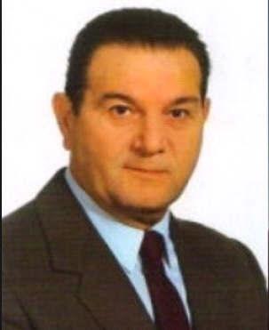 János, Kórodi András és Somogyi László növendékeként végezte.