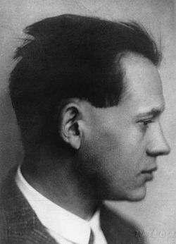 Lajtha László 1920 körül (Wikipédia) zeneszerző, népzenekutató, folklórista, népdalgyűjtő, a Nemzeti Zenede tanára és igazgatója, főiskolai tanár; a Magyar Rádió zenei igazgatója; a Néprajzi Múzeum
