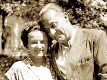 Nemesszeghy Lajosné Szentkirályi Márta férjével (Nemesszeghy Márta - Bácstudástár) 1982. VIII. 19.) karnagy. Zenei tanulmányait Kecskeméten végezte Bodon Pál tanárnál.