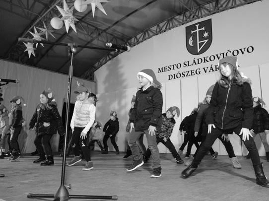 vidieť našich najmilších ako sa veľmi snažia a chcú nás potešiť je tá správna vianočná atmosféra.
