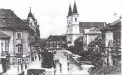 1992-1995 között felújították, tetőtér beépítést, kevésbé vonalas" külsőt kapott.