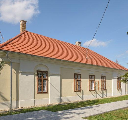 1 HORTOBÁGY, natúrvörös 2 RÓNA, egyenes vágású, natúrvörös 3 RÓNA, szegmensvágású, NUANCE