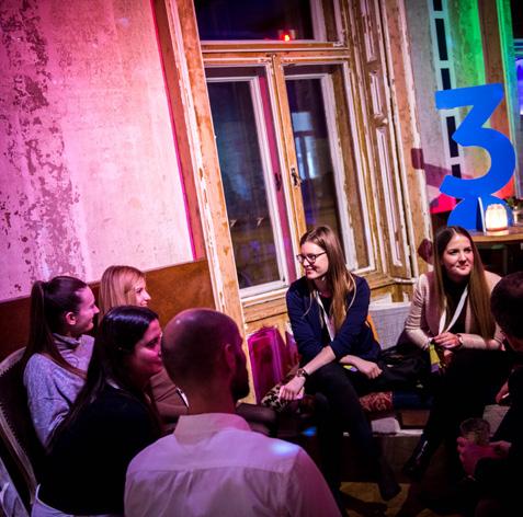 Mindenki egyért Mindenki egyért Digitális témahét VándoRobot program Digitális iparvállalatként rendkívül fontosnak tartjuk, hogy minél korábban, ugyanakkor játékos és szerethető formában hozzuk