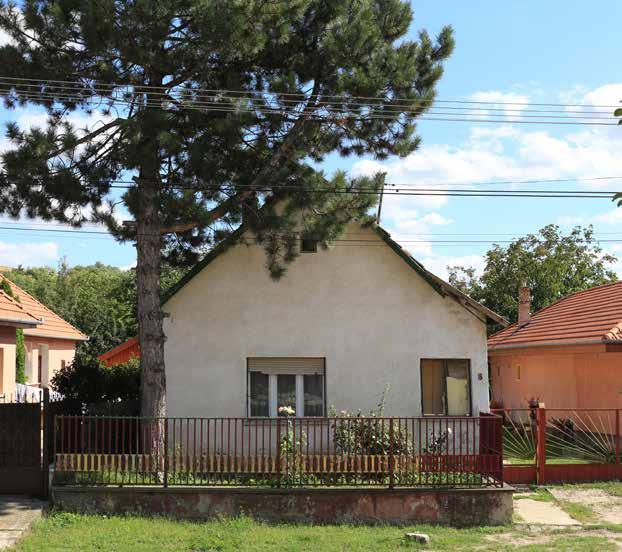 7. ÉPÍTÉSZETI AJÁNLÁSOK Klasszikus falusias beépítésû területek A klasszikus falusias beépítésű területek építészeti karaktere földszintes, egyszerű tömegű épületek gyakori az L-alaprajzú (hajlított)