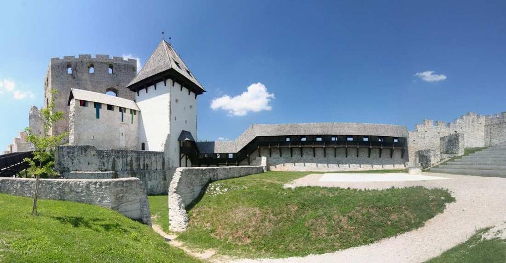 To, že sa trikrát stratím na viedenskom letisku (tí, ktorí ma poznajú sa ani veľmi nečudujú) som síce nečakala, ale nakoniec som predsa len bezpečne vystúpila na tom správnom letisku v Slovinsku a