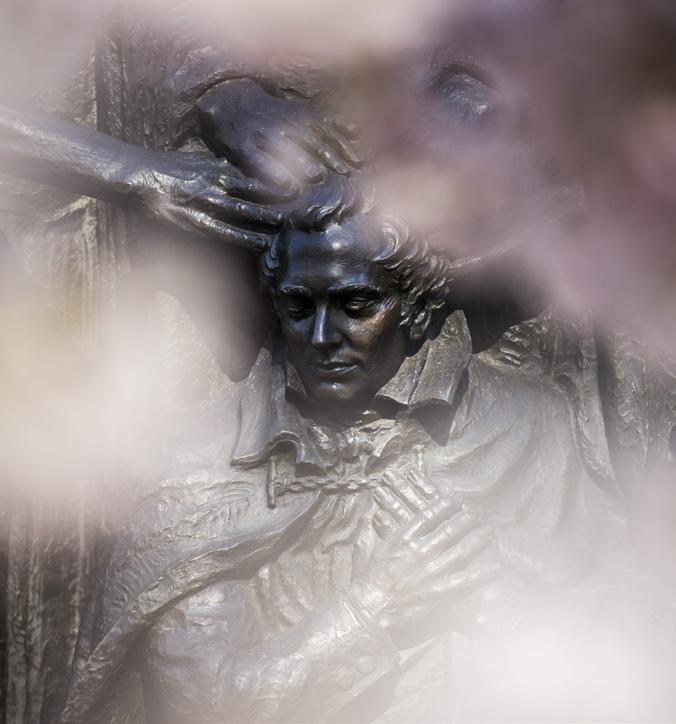 Egy majdnem hét évvel későbbi vasárnapon a Kirtland templomban, csupán egy héttel annak felszentelése után, az Úr, Jehova dicsőségben megjelenik Josephnek és Olivernek, amely eseményt Mózes, Illés és