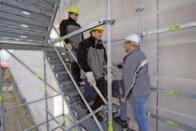 200 Építőipari lépcsők egyszerűen szerelhető lépcsőfokokkal Szerszámokkal is kényelmes a közlekedés Építkezésekhez, nagy terhelési és hozzáférhetőségi követelmények esetén.