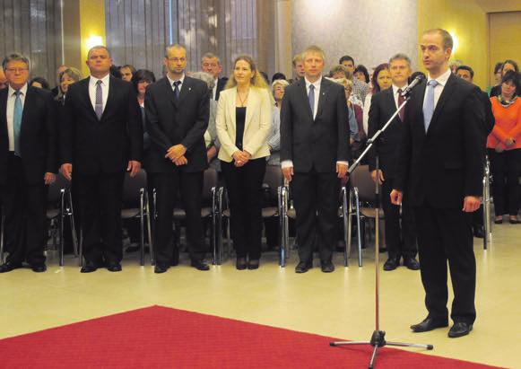 Ehhez az önerőt, vagy annak egy részét az önkormányzat adja. A települések építőköveinek minél gyorsabb és pontosabb egymásra rakása hónapról hónapra segíthet a jobbításban.