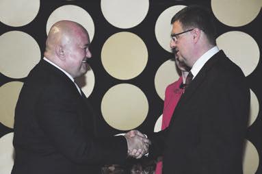 8 Közelkép 2014. november 7. Szívügye a város focija Blázsik Ferenc, a tatabányai székhelyű malomipari részvénytársaság, a Sikér Zrt.