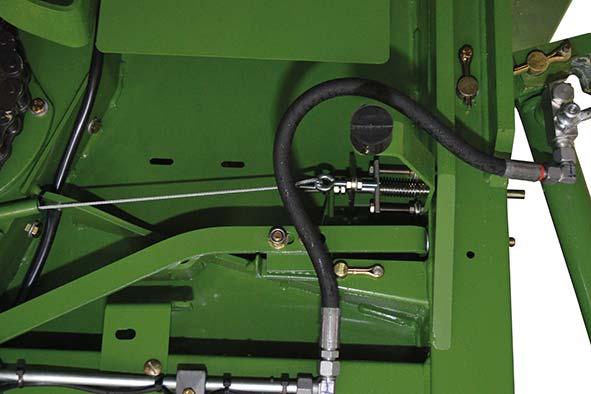 38 /BA/Wartung/Rundballenpresse/Maschinen mit Bedienbox Medium/Beide Pressdruckzeiger aneinander angleichen_bild_fortima F @ 333\mod_4290227240_92.docx @ 2543200 @ @ Pos: 54.