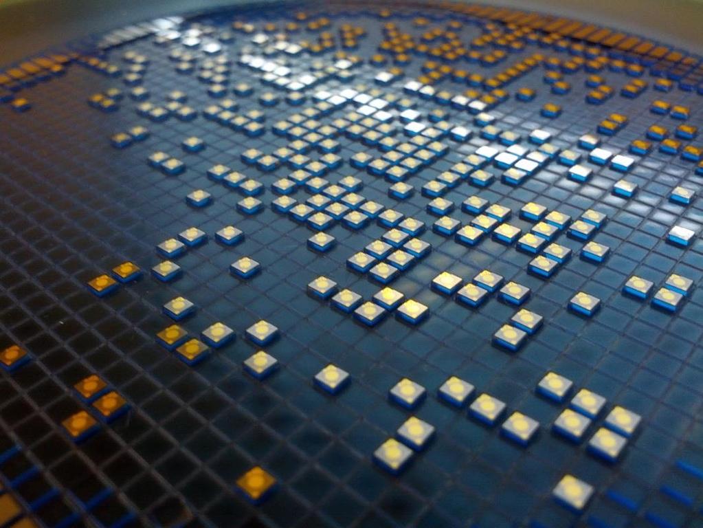 Mikrotechnológia a mikroelektronika robbanásszerű fejlődésével párhuzamosan fejlődik Si egykristály lapka