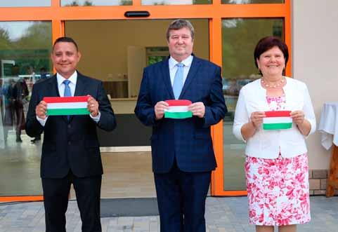 Fejlesztések a közeljövőben Tisztelt Olvasók! Nagy-nagy öröm és büszkeség, hogy elkészült az új bejárati épület és öltöző a fürdőben, amely minőségbeli ugrást jelent a szolgáltatás színvonalában.