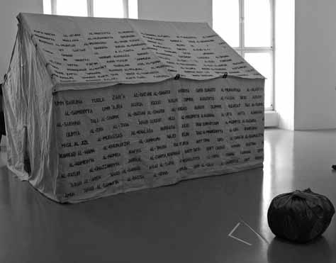 Documenta 14 (A szerző felvétele) metország legrégibb nyilvános múzeumát görög javakkal, azt a szervezők véletlenül tették [kiemelés tőlem T. E.