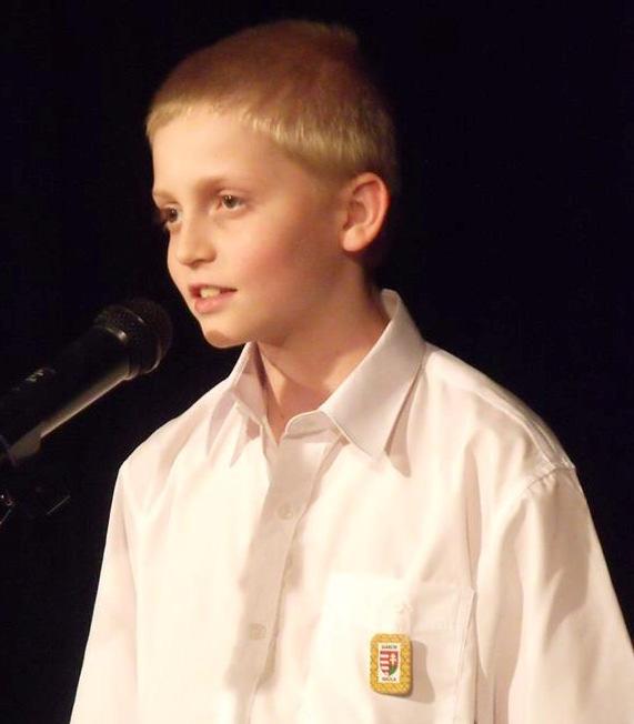 SZÍNES SZAVAK