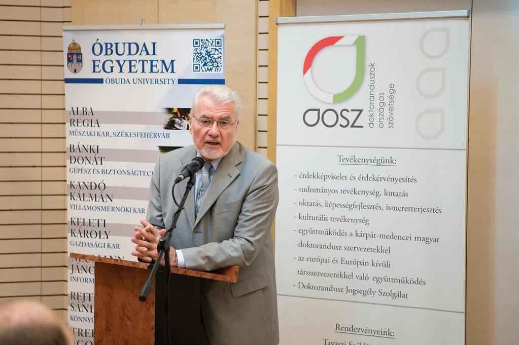A sajtótájékoztató után került sor a konferencia megnyitására, ahol az esemény fővédnöke Dr. Pálinkás József üdvözlő beszédében a rendezvény életútját méltatta.