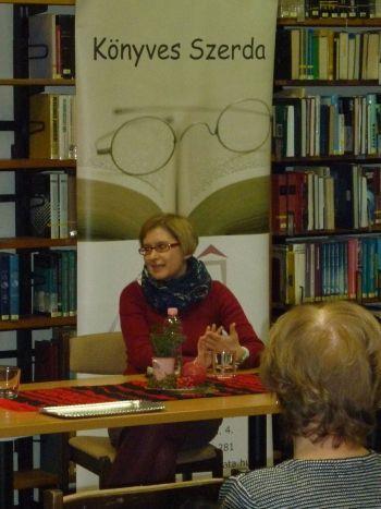Nekifogott hát ezek feldolgozásának. Fábián Janka írónőre, aki a tatai Móricz Zsigmond Városi Könyvtár vendége volt 2015. december 9-én, igaz ez az állítás.